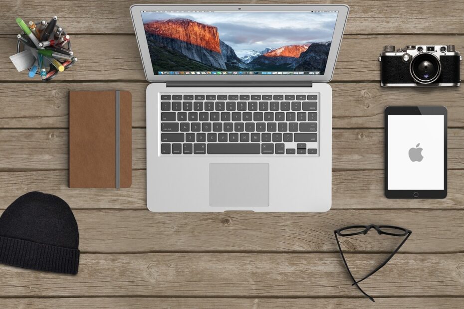 laptop, tablet, desk top, digital, laptop screen, mock, brown computer, brown laptop, brown digital, brown desk, brown tablet, laptop, desk top, desk top, desk top, desk top, desk top