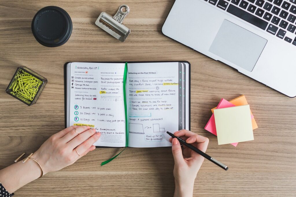 laptop, apple, macbook, computer, browser, research, study, school, business, work, desk, wooden, brown business, brown computer, brown school, brown laptop, brown work, brown study, brown apple, brown desk, brown research, brown company, brown studying, research, research, research, research, research, study
